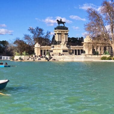 Balade en barque au parc du Retiro