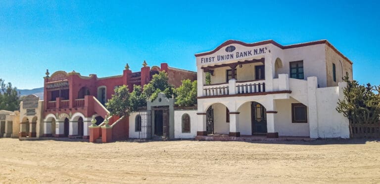 visiter le village Fort Bravo dans le désert des Bardenas