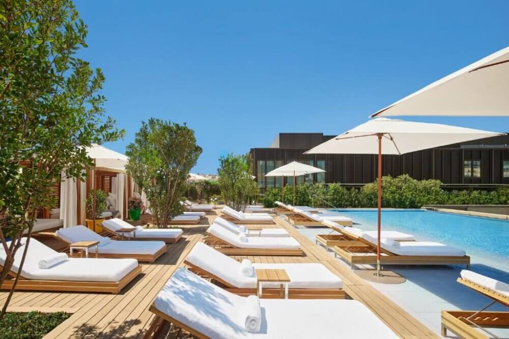 Top hôtels avec piscine sur le toit à Madrid