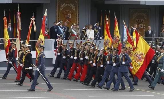 Assister au défilé militaire de la fête nationale Espagne
